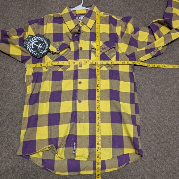 Dixxon The Mamba Kobe Bryant Flannel Mens Button Down Plaid Size Small New Tags - Picture 10 of 10